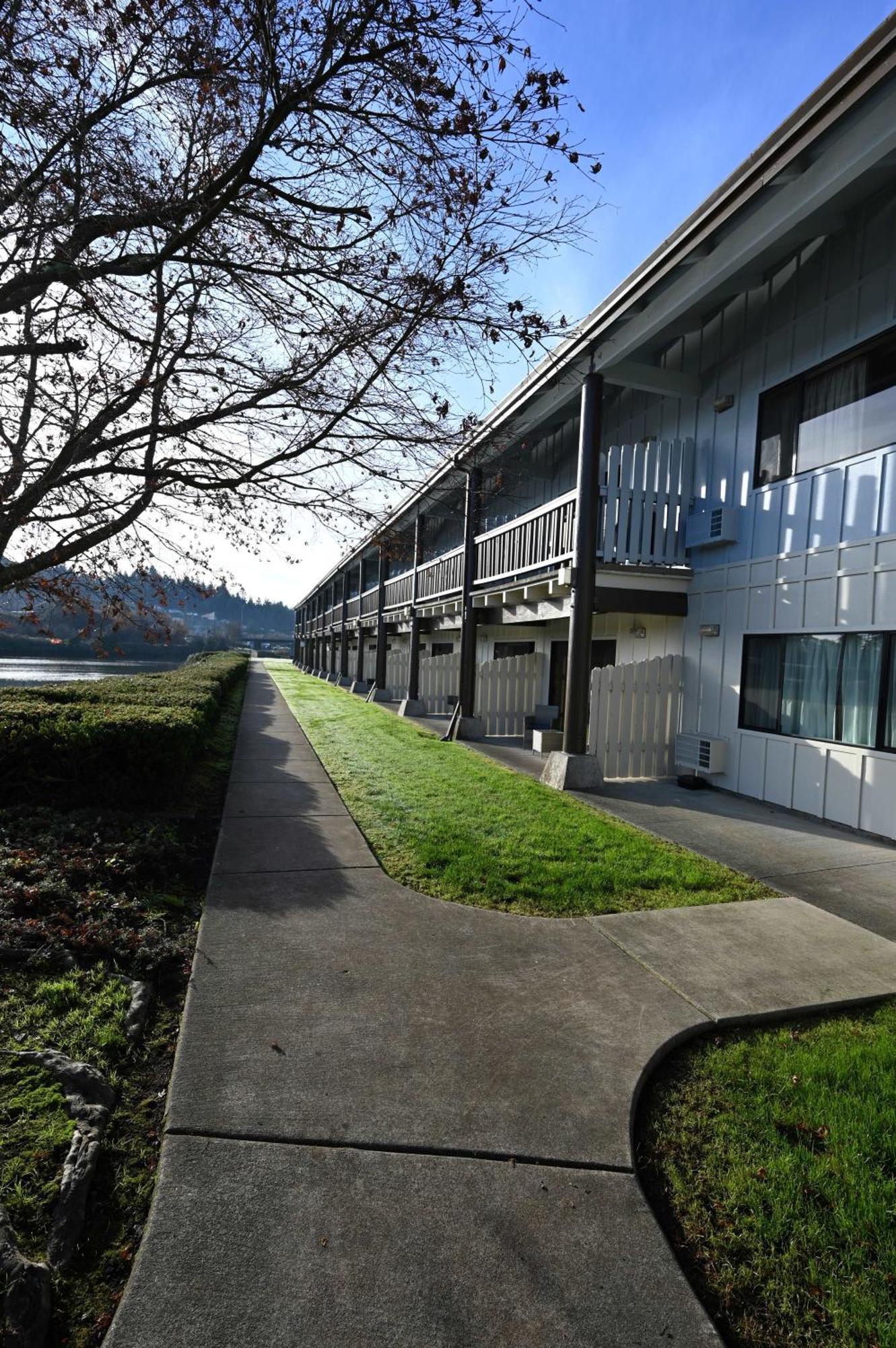 Edgewater Inn Coos Bay Exterior foto