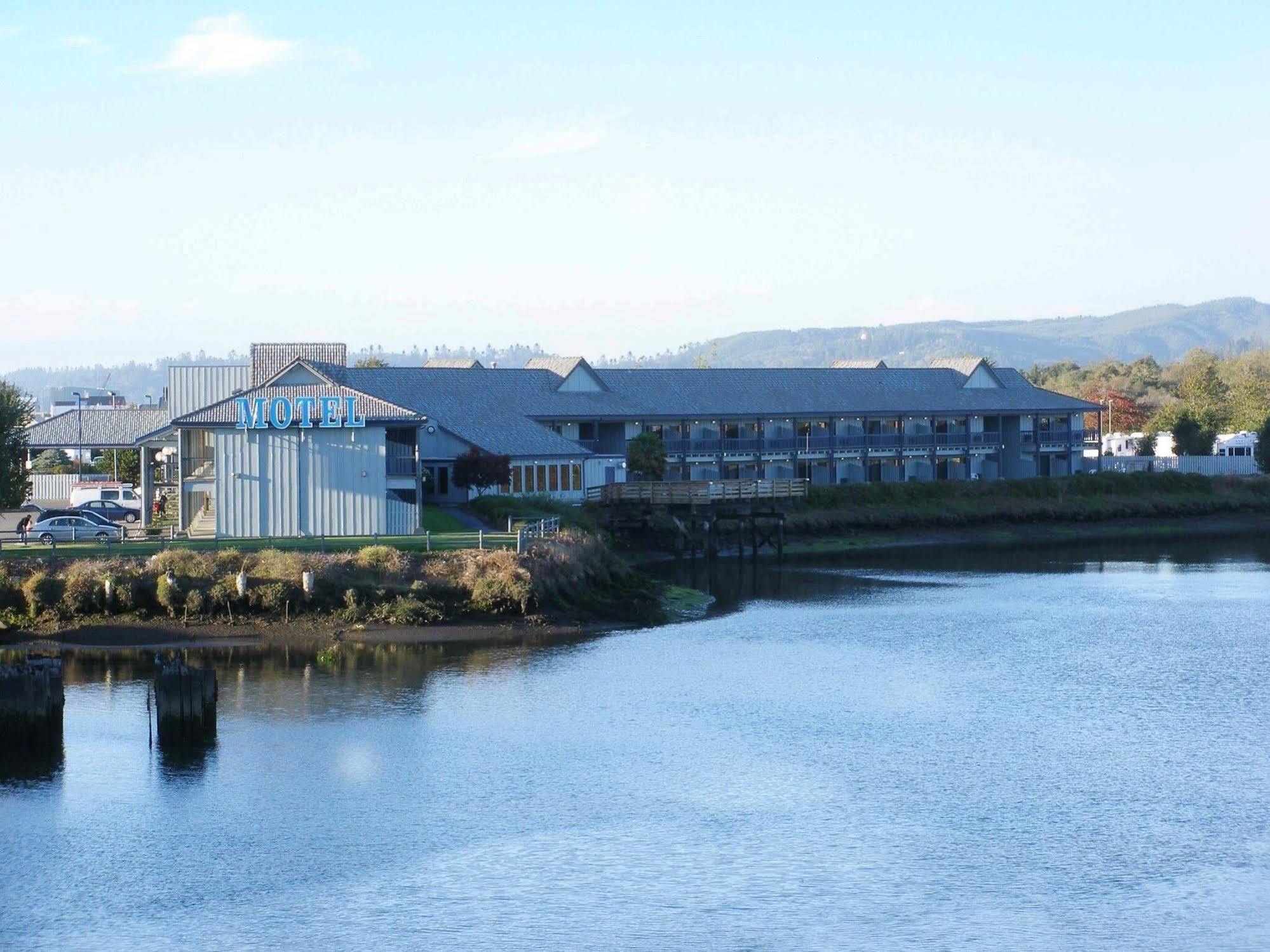 Edgewater Inn Coos Bay Exterior foto